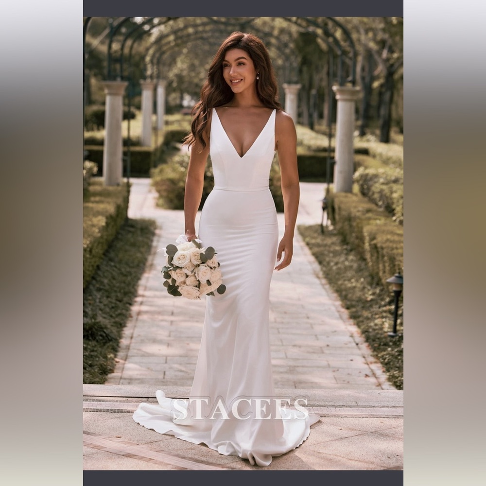 Sz 6 Weddings Dress - NWT